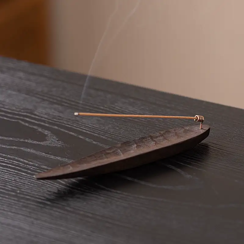 The Zenith Vessel | Hand-Carved Ebony & Walnut Zen Incense Boat 18 cm black (ebony)