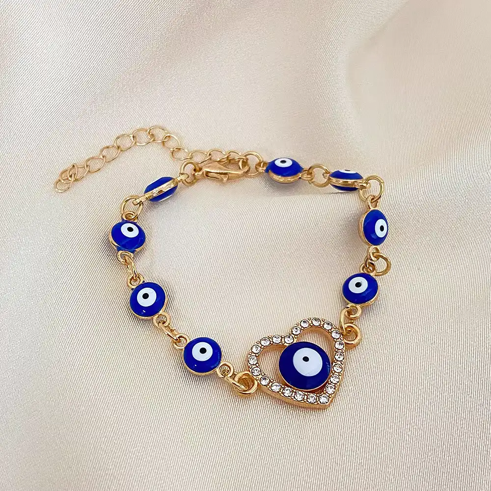 Dainty Evil Eye Heart Charm Bracelet - Gold Plated Protection Amulet Jewelry for Women - Detail Shot