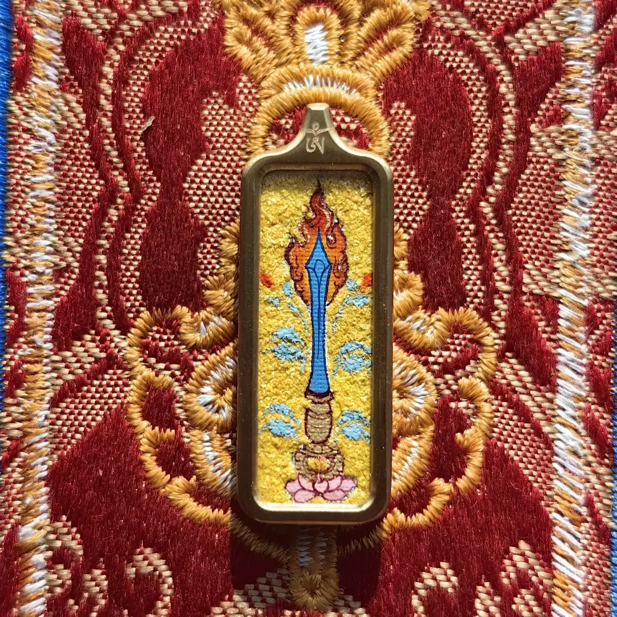 Sacred Art of Tibet: Authentic Hand-Painted Thangka by Master Artisans 30mm balde