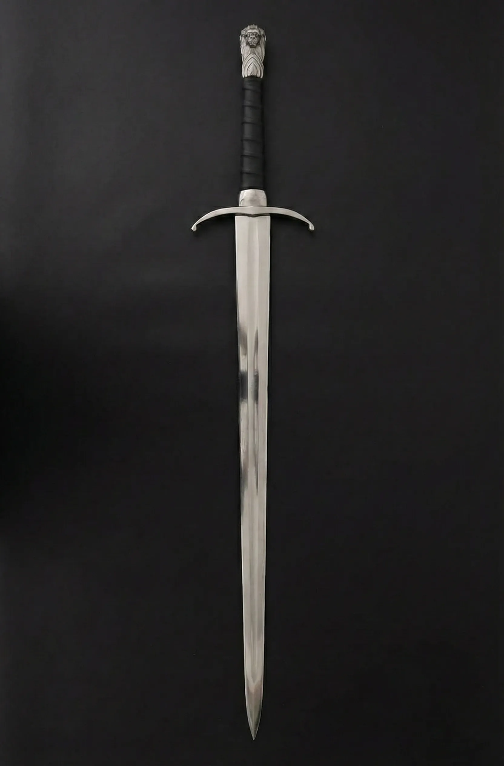Longclaw: The Sword of the White Wolf (Jon Snow Replica)