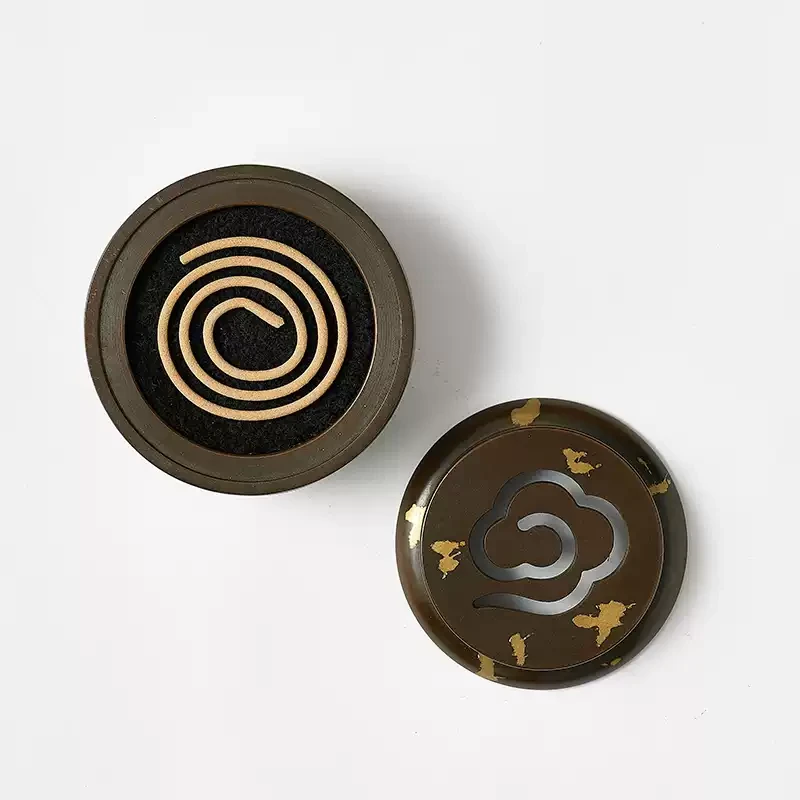 Gold Splash Purple Copper Incense Pot - Antique Agarwood Burner with Cloud Lid - Detail Shot