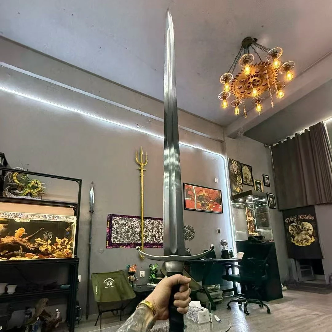 Longclaw: The Sword of the White Wolf (Jon Snow Replica) Raw Steel Fittings - Blunt Blade silver