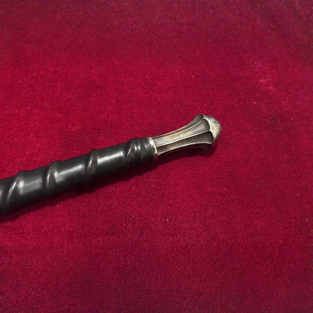 Glamdring — Foe-hammer, Gandalf's sword - Lifestyle Display