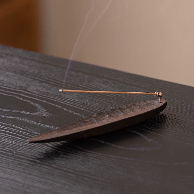 The Zenith Vessel | Hand-Carved Ebony & Walnut Zen Incense Boat 18 cm black (ebony)